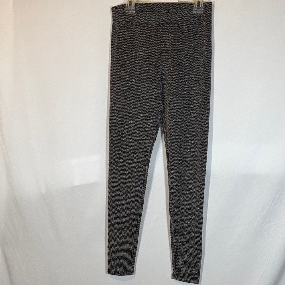 Textured Black and White Herringbone Leggings
